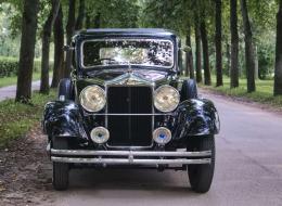 Minerva F/M8 Limousine