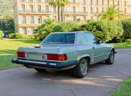 Mercedes-Benz SL 560