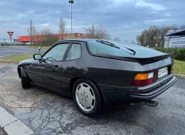 Porsche 924 Turbo 210