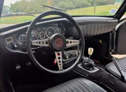 MG B GT