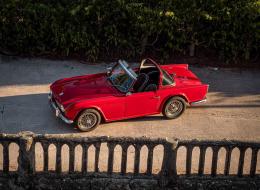 Triumph TR4 Surrey top