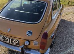 MG B GT