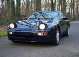 Porsche 944