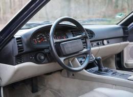 Porsche 944