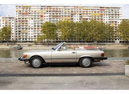 Mercedes-Benz SL 560
