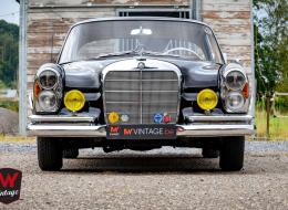 Mercedes-Benz SE 220 Coupé (W111)