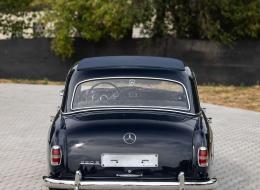 Mercedes-Benz 200 S Berline Découvrable