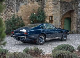 Aston Martin V8