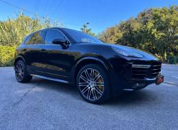 Porsche Cayenne Turbo S 