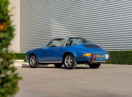 Porsche 911 2.4S Targa