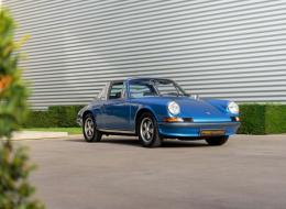 Porsche 911 2.4S Targa