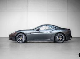 Ferrari California *Premi&egrave;re main / Fran&ccedil;aise / Suivi Full Ferrari