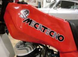 Moto  MECATECNO CUC
