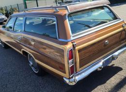 Ford LTD Country Squire 400