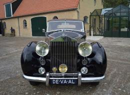 Rolls-Royce Silver Wraith H.J. Mulliner Saloon